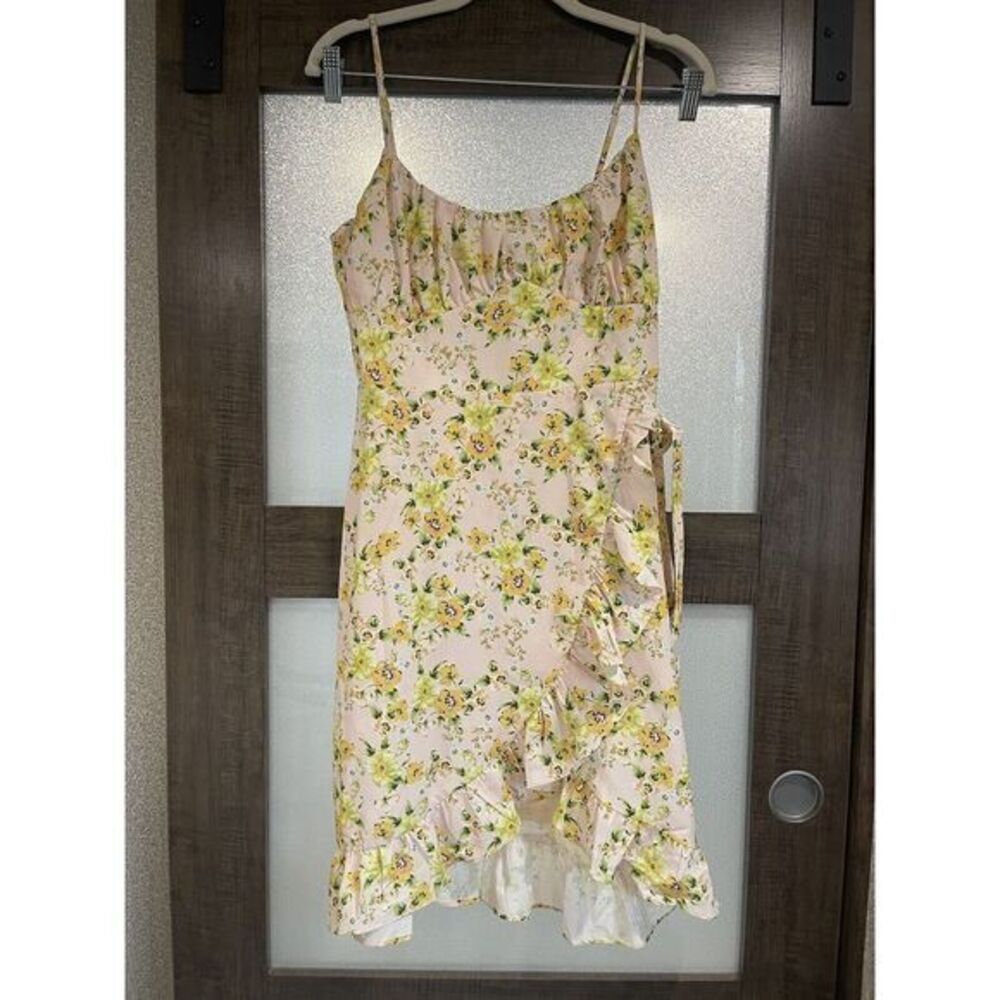 NWT - BCBGeneration - Women's Floral Sleeveless Dress - Size 6‎